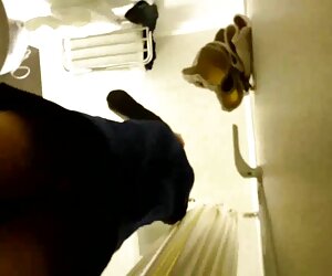 Непослушные маленькие курильщики на видео