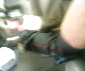 Ебля двух лесбиянок в сарае